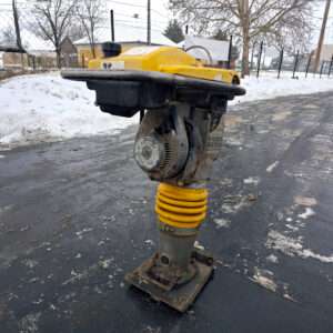 Döngölő béka Wacker neuson